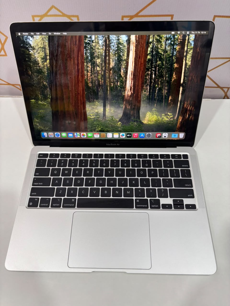 Apple MacBook Air M1 8GB RAM 256GB SSD 13-inch (2020, Model A2337)